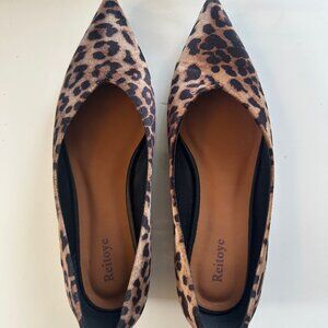 Leopard Print Velvet Pointed Toe Flats 7.5